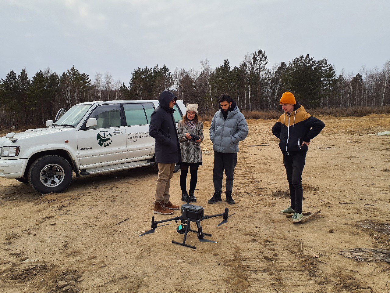 Сотрудники лаборатории климатических и углеродных исследований ИГиП ДВО РАН приняли участие в опросе Института статистических исследований и экономики знаний НИУ ВШЭ о деятельности молодежных лабораторий